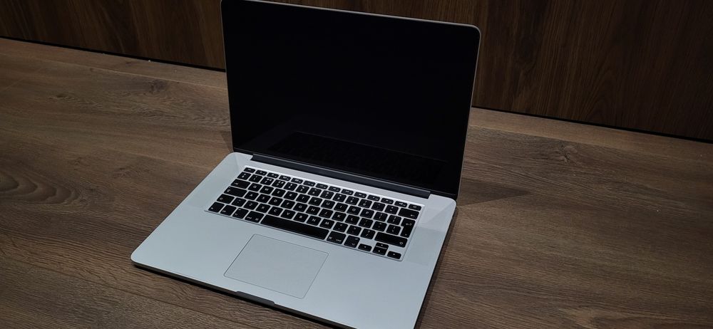 Apple MacBook Pro A1398