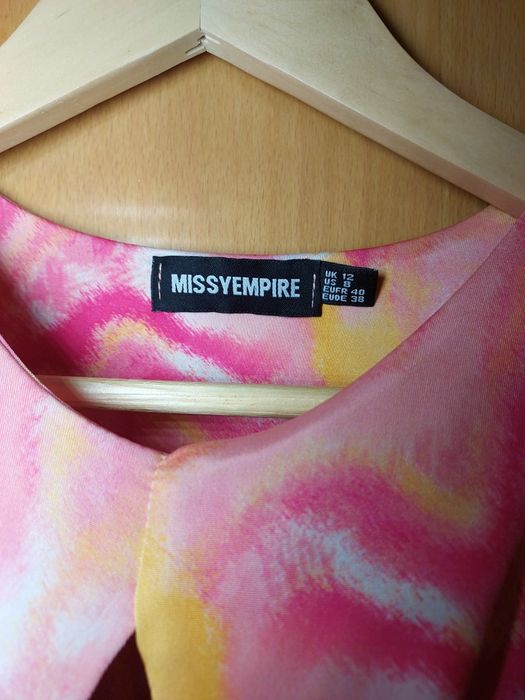 Новий топ Missy Empire, розмір M/L