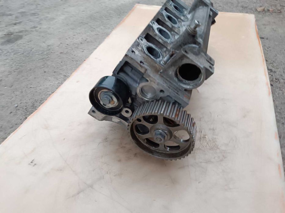 Головка блока циліндрів Renault Kengoo