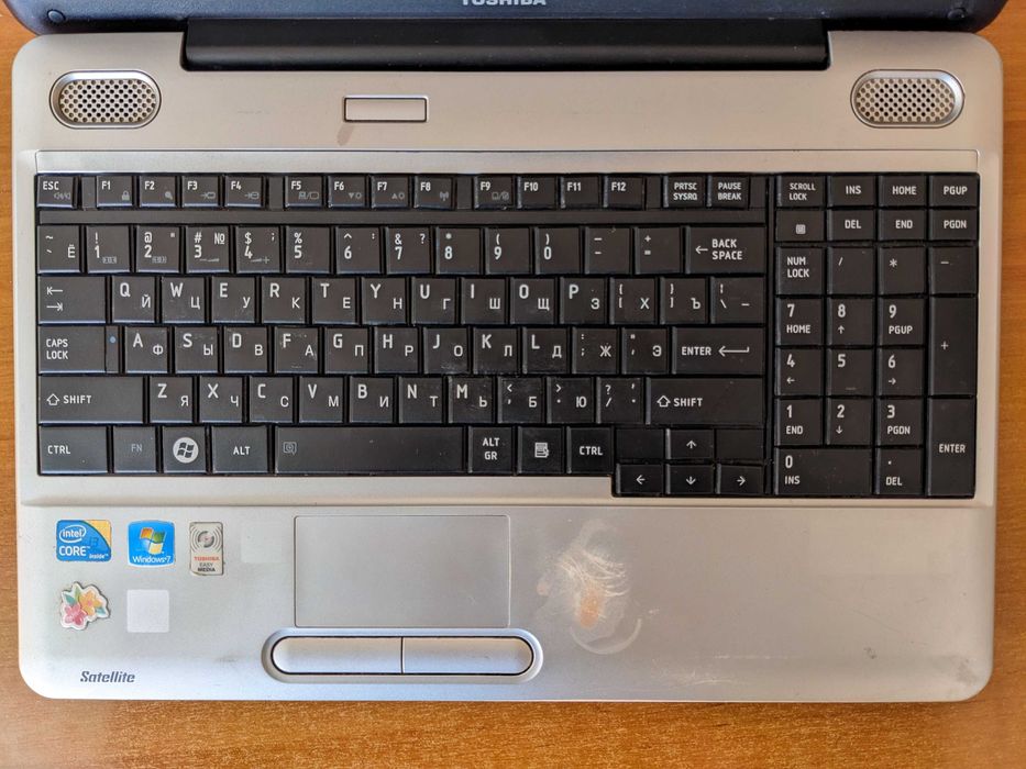 Ноутбук Toshiba Satellite L500-1WR Intel i3-330M 2.13GHz 6Gb 500Gb