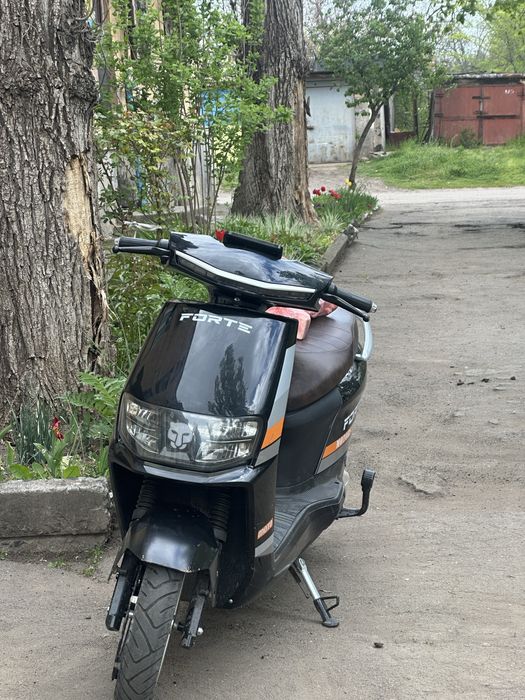 Електро скутер FORTE STRIKER