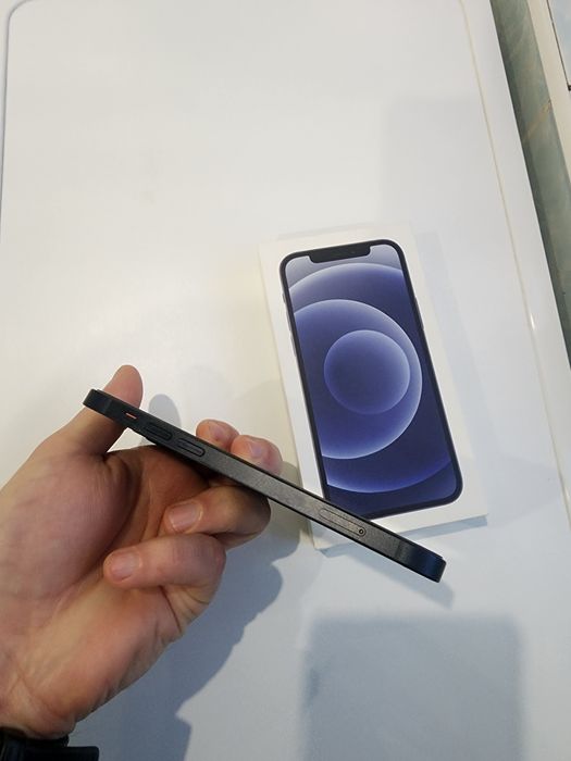 IPhone 12.Айфон.