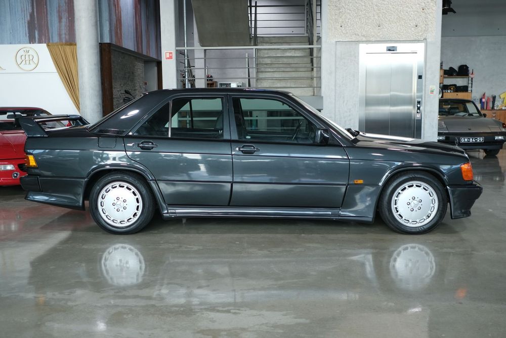 Mercedes-Benz W201 (1982-1993) 190 E 2.5-16 foto 4