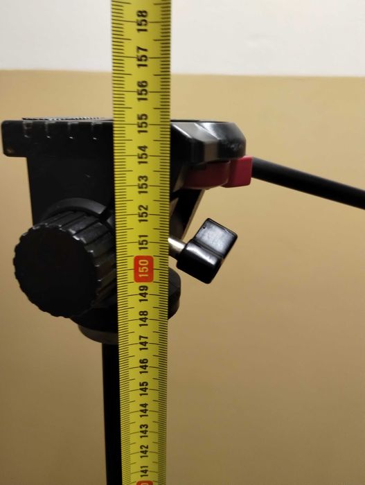 Statyw do lasera budowlanego