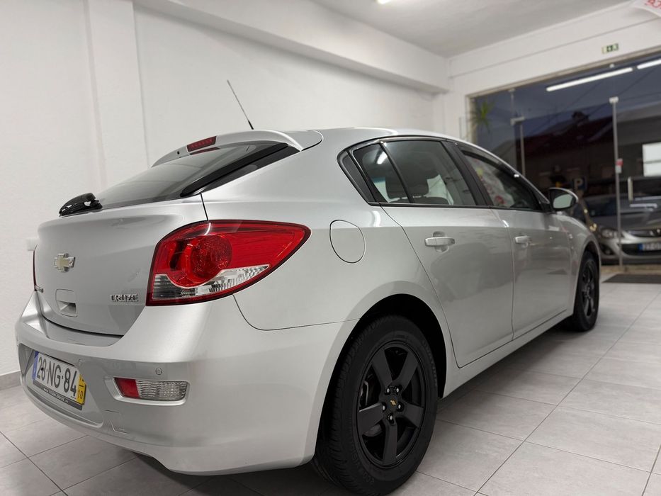 Chevrolet Cruze 1.6 LT