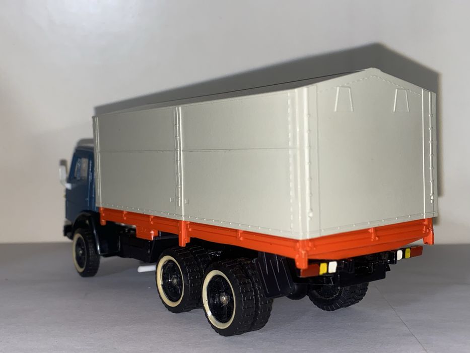 Модель 1:43 ссср камаз 5320 ранний резина покрышки