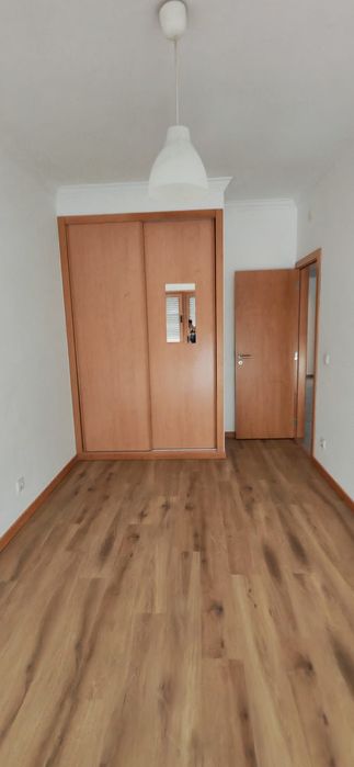 Arrendo Apartamento T4