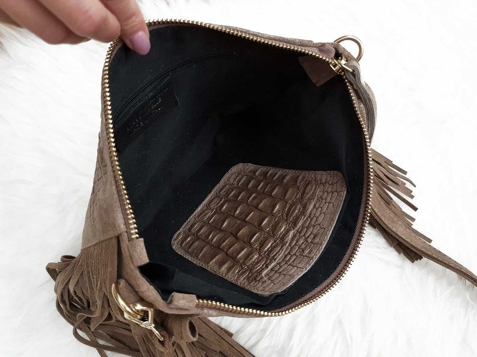 VERA PELLE torebka zamszowa listonoszka z frędzlami V001 chabrowa