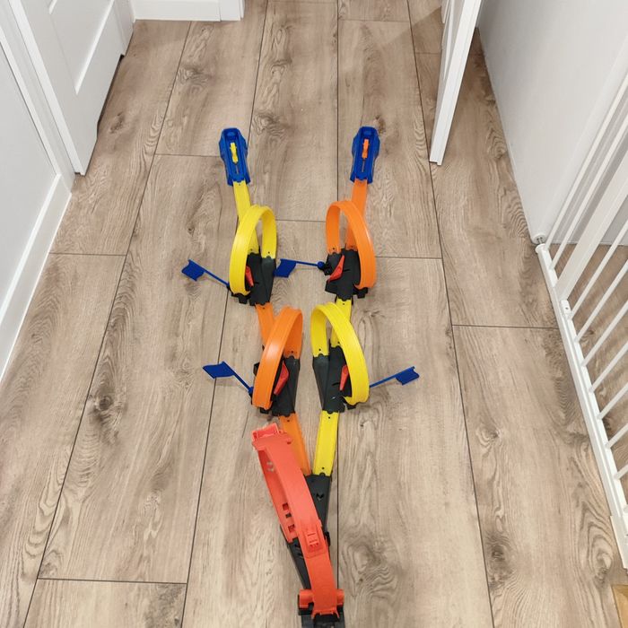 Hot Wheels Rajd przez pętle HDR83