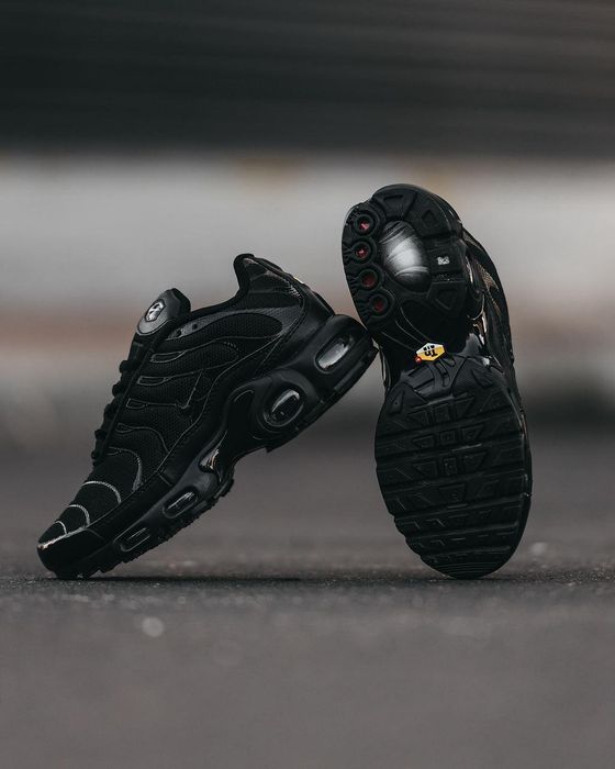 Кроссовки Nike Air Max Plus Triple Black 604133-050 М-535