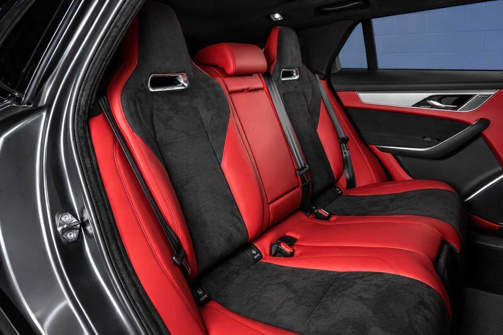 Jaguar F-PACE SVR      2022