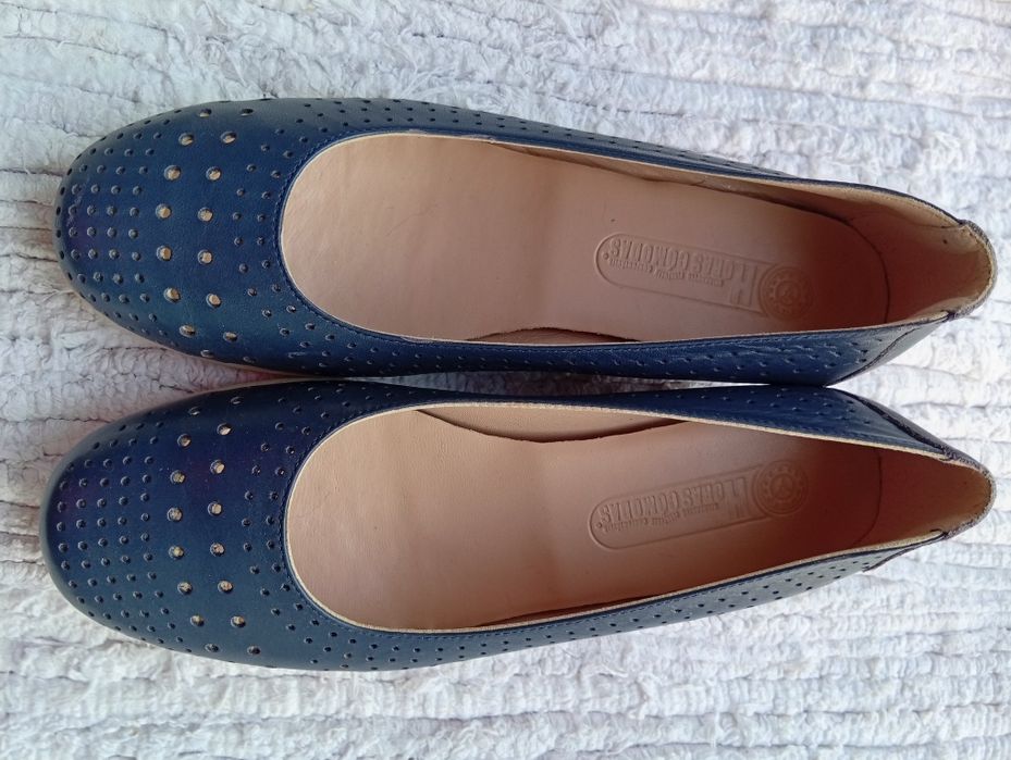 Sapatos em pele confortáveis