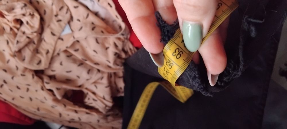 Spodnie jeansowe czarne Stradivarius rozm. S
