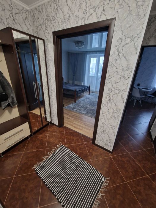 Подобова оренда квартири  центр м.Хмільника