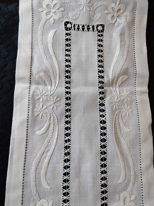 Conjunto de 2 panos de linho bordado