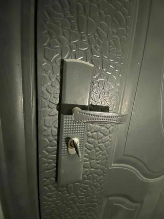 Вхідні двері БУ для підсобних приміщень