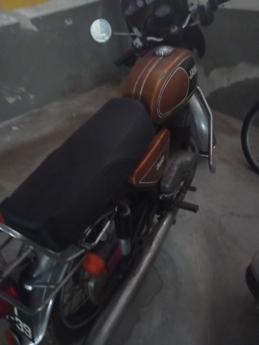 Mota Jawa 350 de 1976