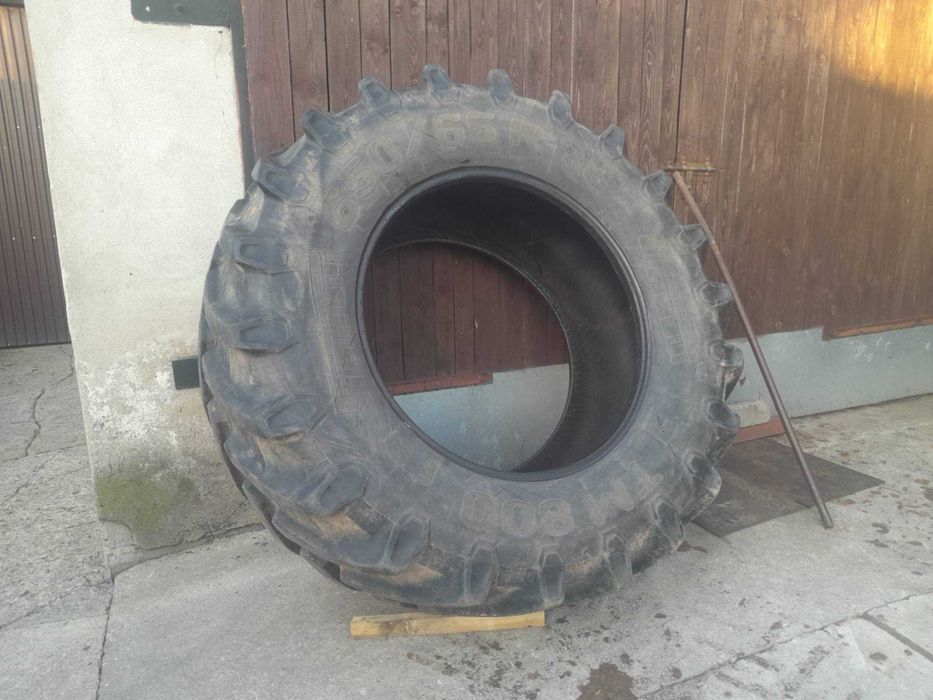 Sprzedam opony rolnicze 650 65 R38 PIRELLI