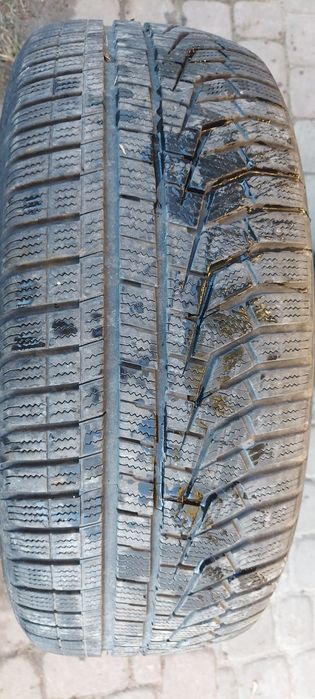 Hankook Winter i*Cept Evo 2 235/55 R zimowe19