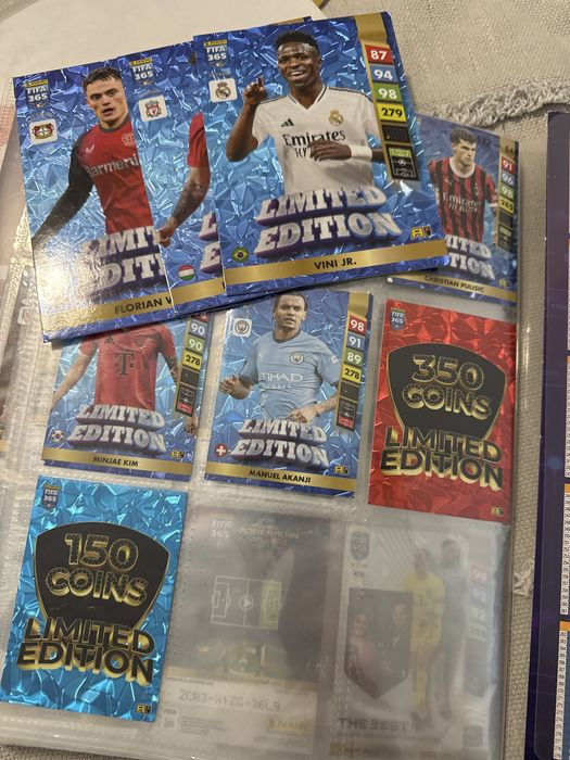 Panini FIFA 365 Adrenalin XL 2025 - album + 100 kart + 3 limitowane XL