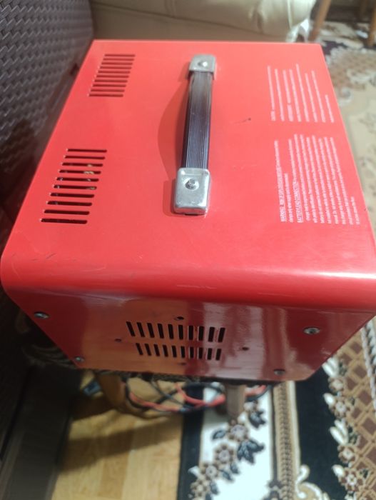 Пуско зарядний пристрій 12 24 вольта 30 ампер