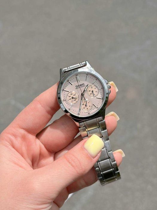 Жіночий годинник CASIO LTP-V300D-1A.