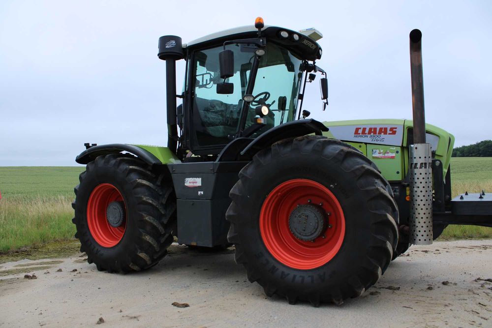 Ciągnik rolniczy Claas Xerion 3300