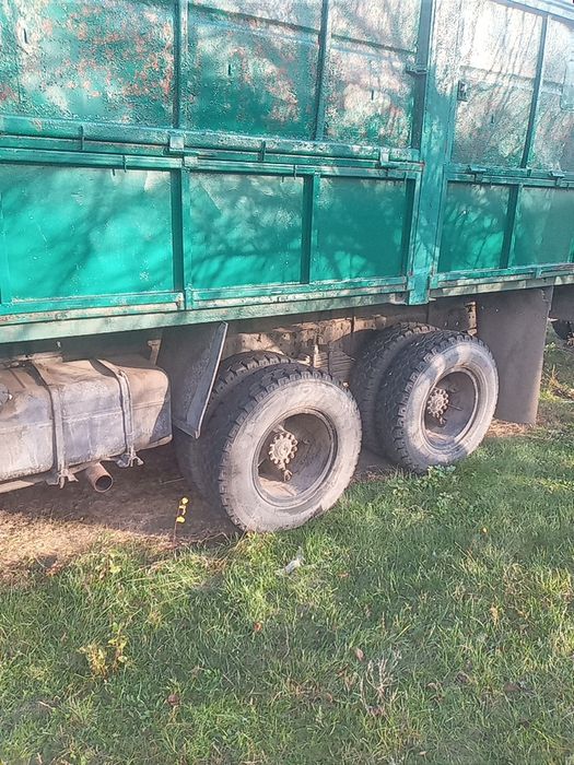 Камаз 5320 с прицепом.