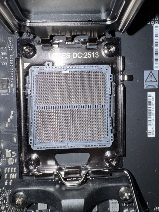 ASUS ROG crosshair X870E hero