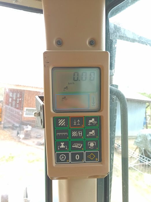 John Deere 6910 , 6810