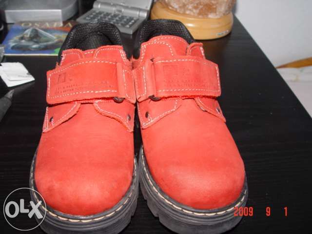 Buty czerwone, martensy, trzewiki, półbuty zamsz roz. 28