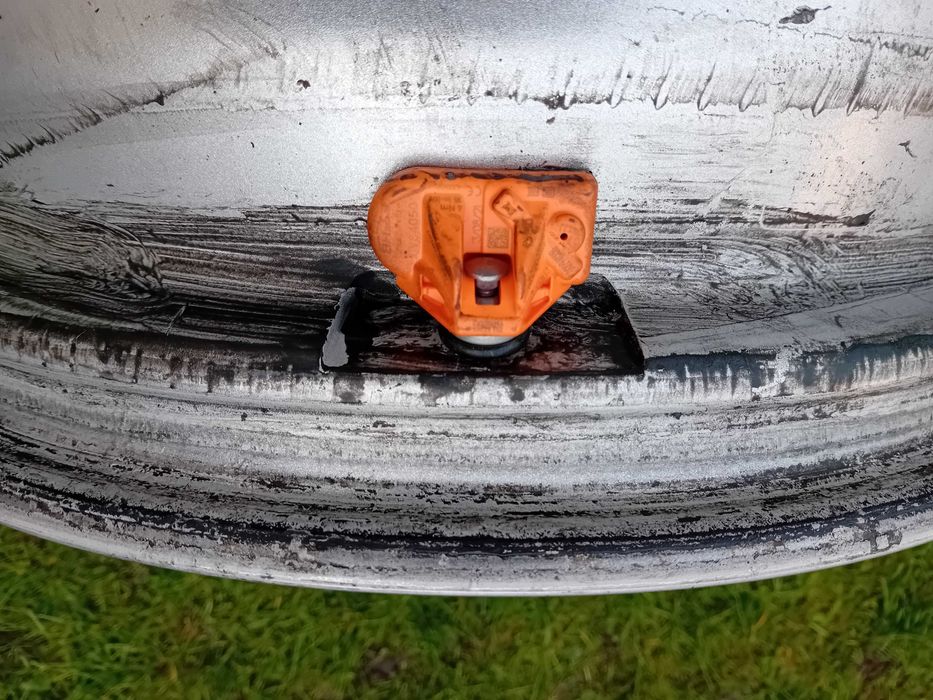 Felgi BORBET 18'' 6x139,7 + czujniki Mitsubishi Pajero IV F-VAT