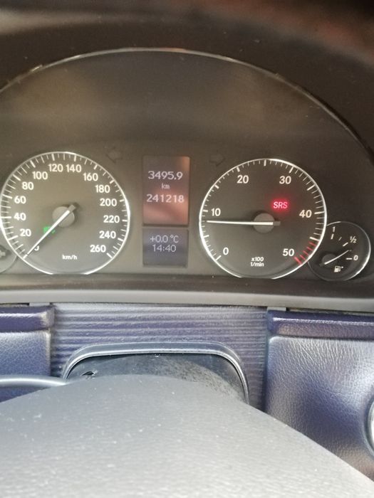 Мерседес W203 у доброму стані