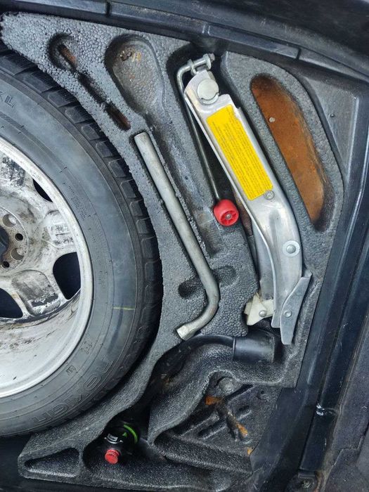 Своя Ауди А4, Audi A8, 4,2; газ/бензин.