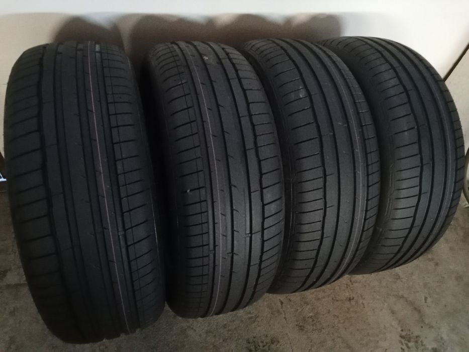 Sprzedam 4 opony 235/55/19 nowe