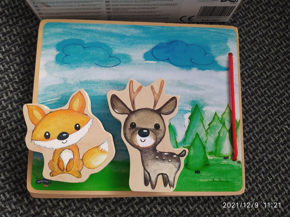 NOWA ksiazeczka drewniana Small Foot montressori