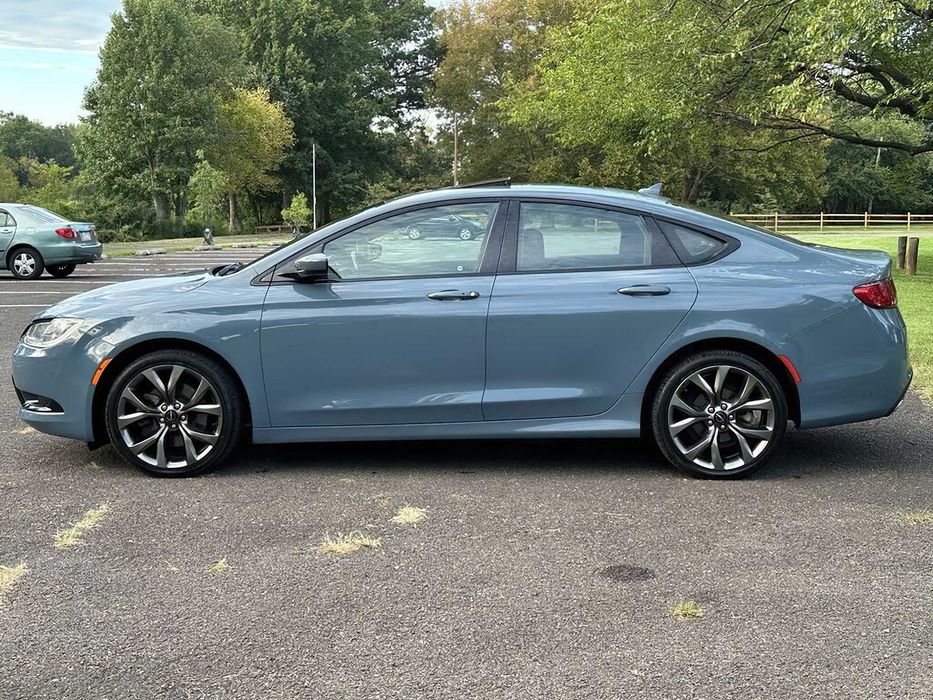 Chrysler 200 S      2015