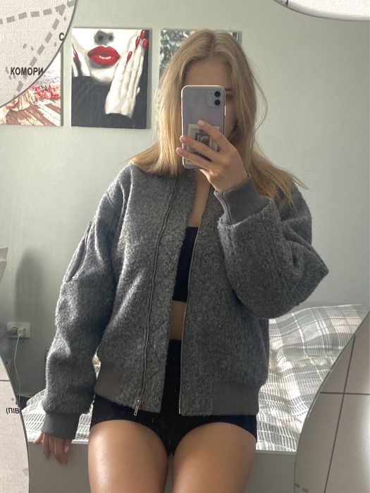 Бомбер H&M в букле