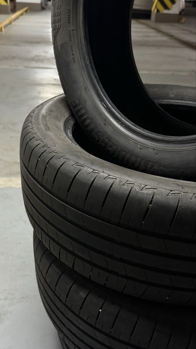 Літня гума Bridgestone 215/55 r18, ідеальний стан