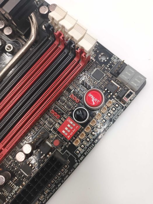 Płyta główna ASUS ROG Rampage Extreme IV + procesor Intel i7-3820