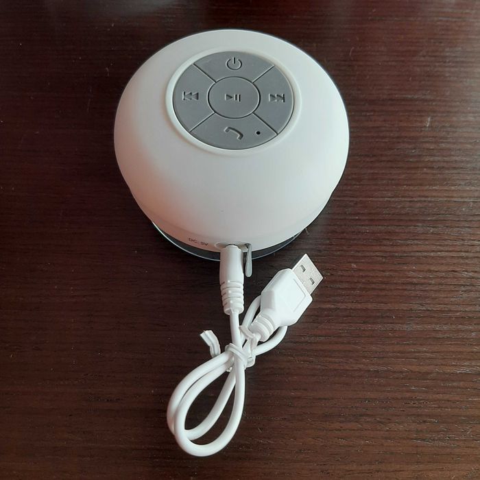 NOVA Coluna Bluetooth Rariax com Ventosa - Branca