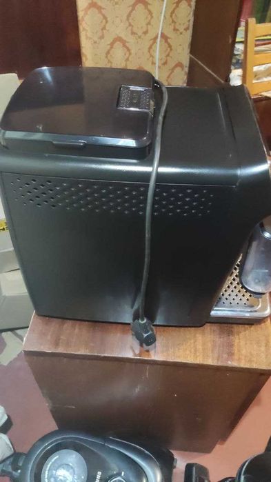 продам кофемашину Philips Series 2200