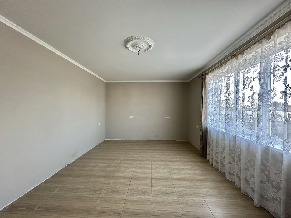 Продаж окремостоячого будинку в Оброшине