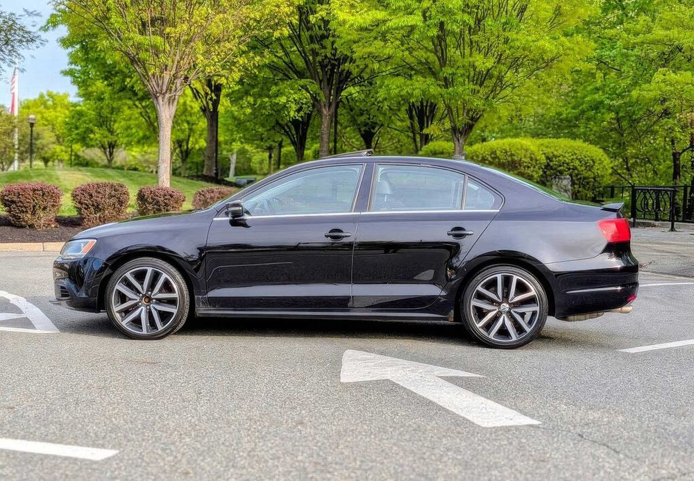 Volkswagen Jetta      2013