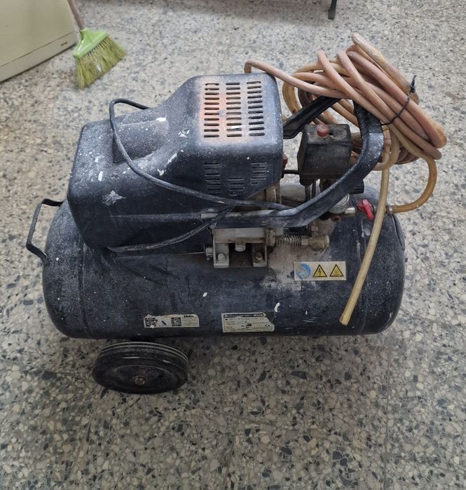 Compressor de ar portátil elétrico 24 litros