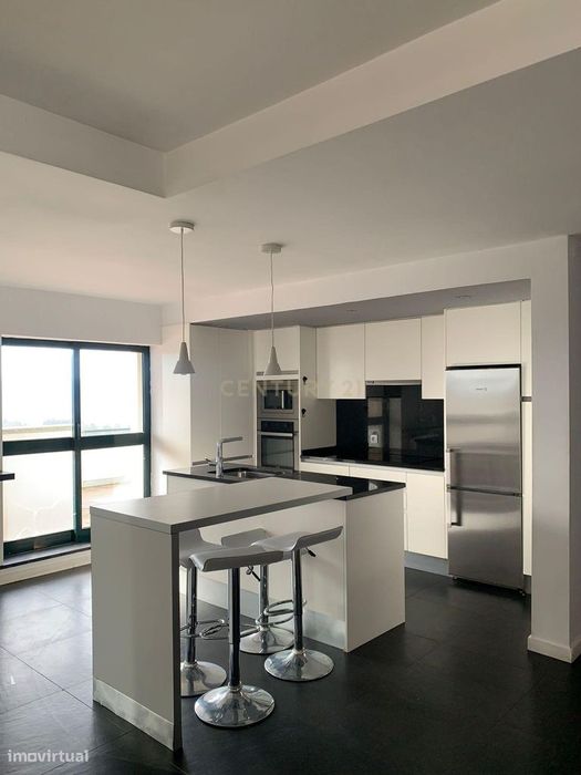 Apartamento Espaçoso em Sernancelhe com Terraço e Garagem — Sernancelhe E Sarzeda, Viseu