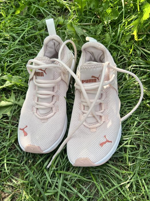 Кросовки пума женские в отличном состояние