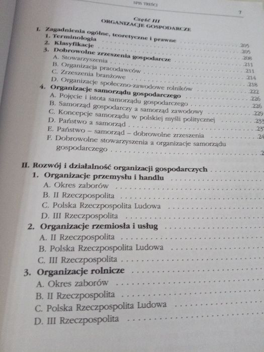 Polski sektor społeczny - Anna Szustek