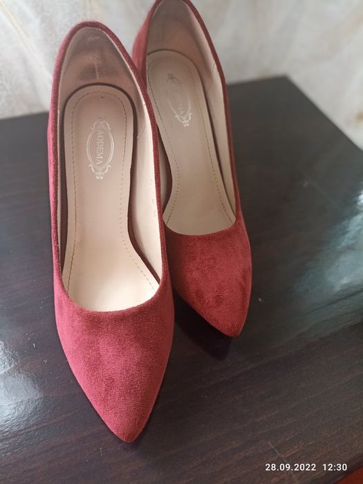 Туфельки замшеві