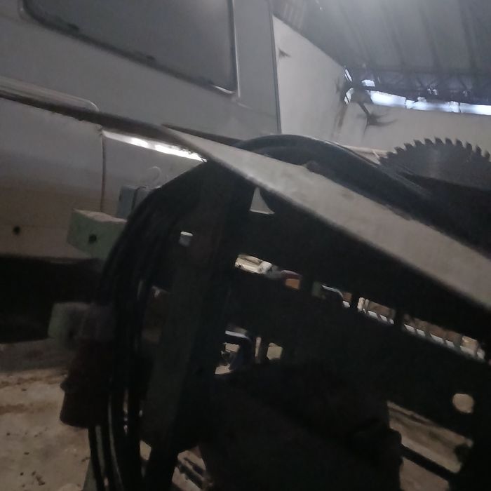 Máquina Serra lenha